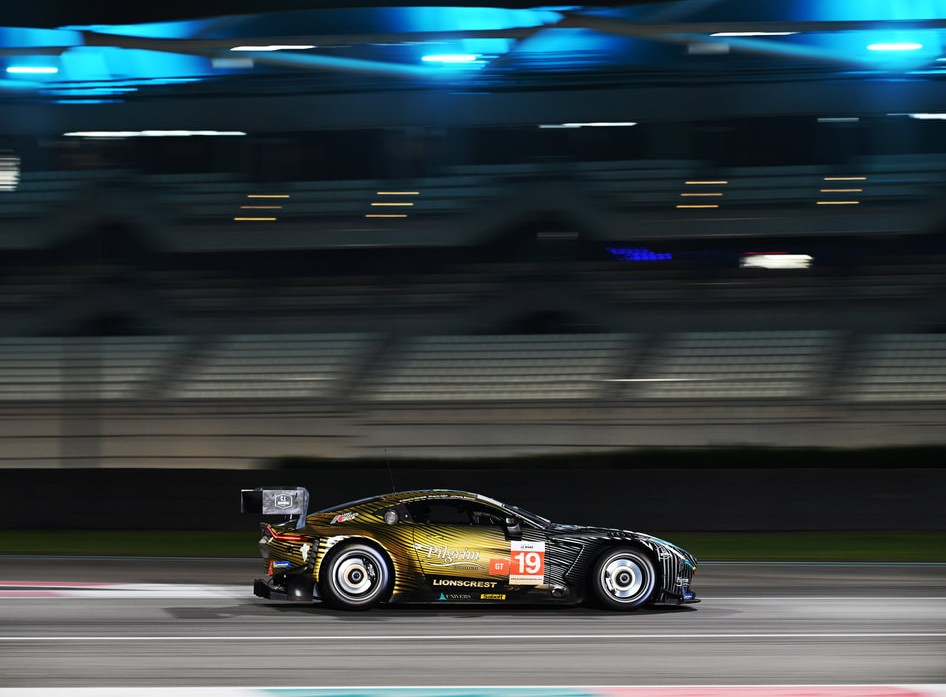 Blackthorn Racing Aston Martin GT3 at night, sponsored by Lionscrest Advisors